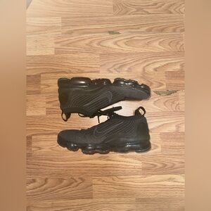 Nike Air VaporMax 2022 Flyknit Triple Black Anthracite Mens Size 8 (DH4084-001)
